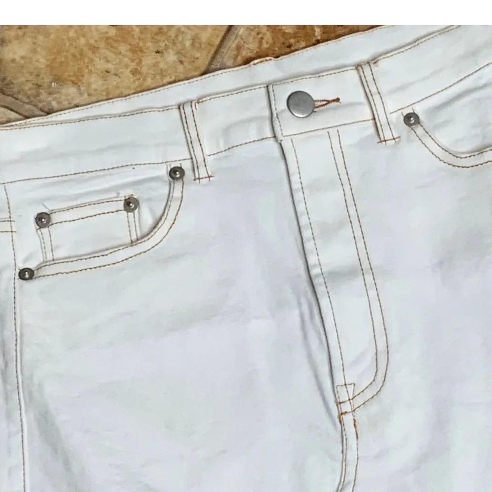 White Olivaceous Denim Mini Skirt Fringe Hem Coastal Cowgirl Country Jean Medium - Image 4