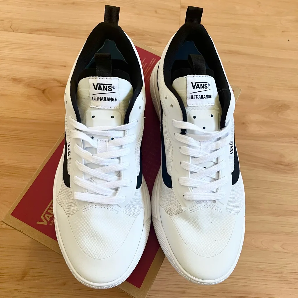 Vans Ultrarange Exo White
VNOA4U1KWHT Women 10.0 US Men
8.5 US - Image 3