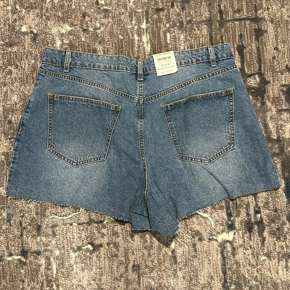 Cotton On Curve A-Line High Rise Denim Short- Size 12 - Image 4