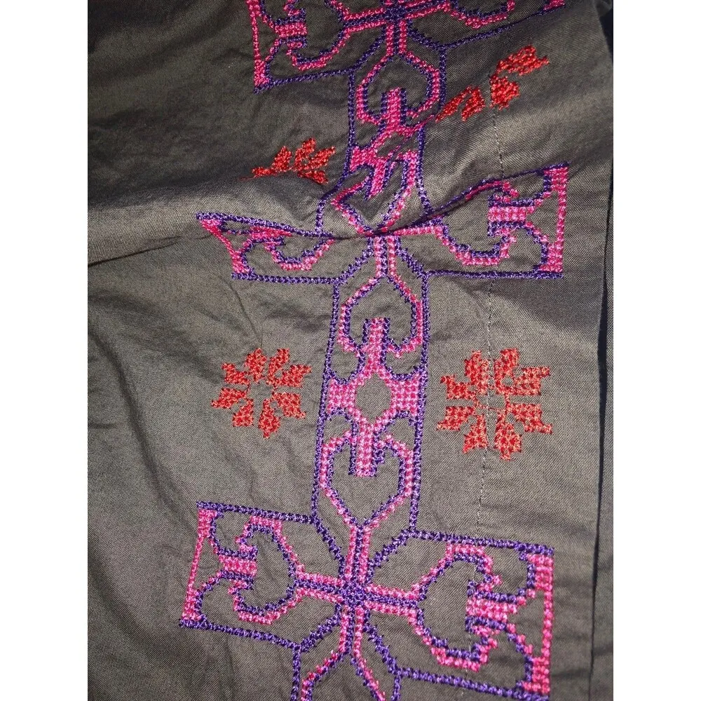 American Eagle Gray Tribal Embroidered Skirt Small - Image 2