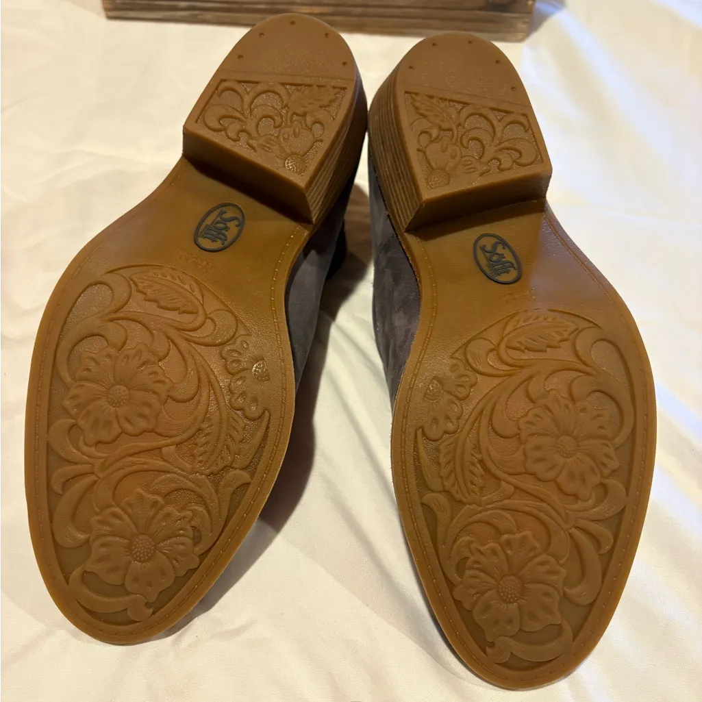 Sofft Aisley Women's Gray Suede Western - Image 6