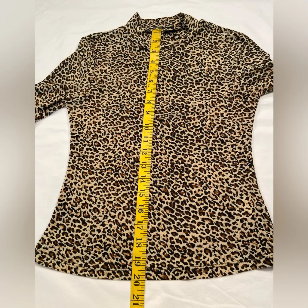 Shein faux turtleneck leopard‎ print long sleeve size small - Image 5