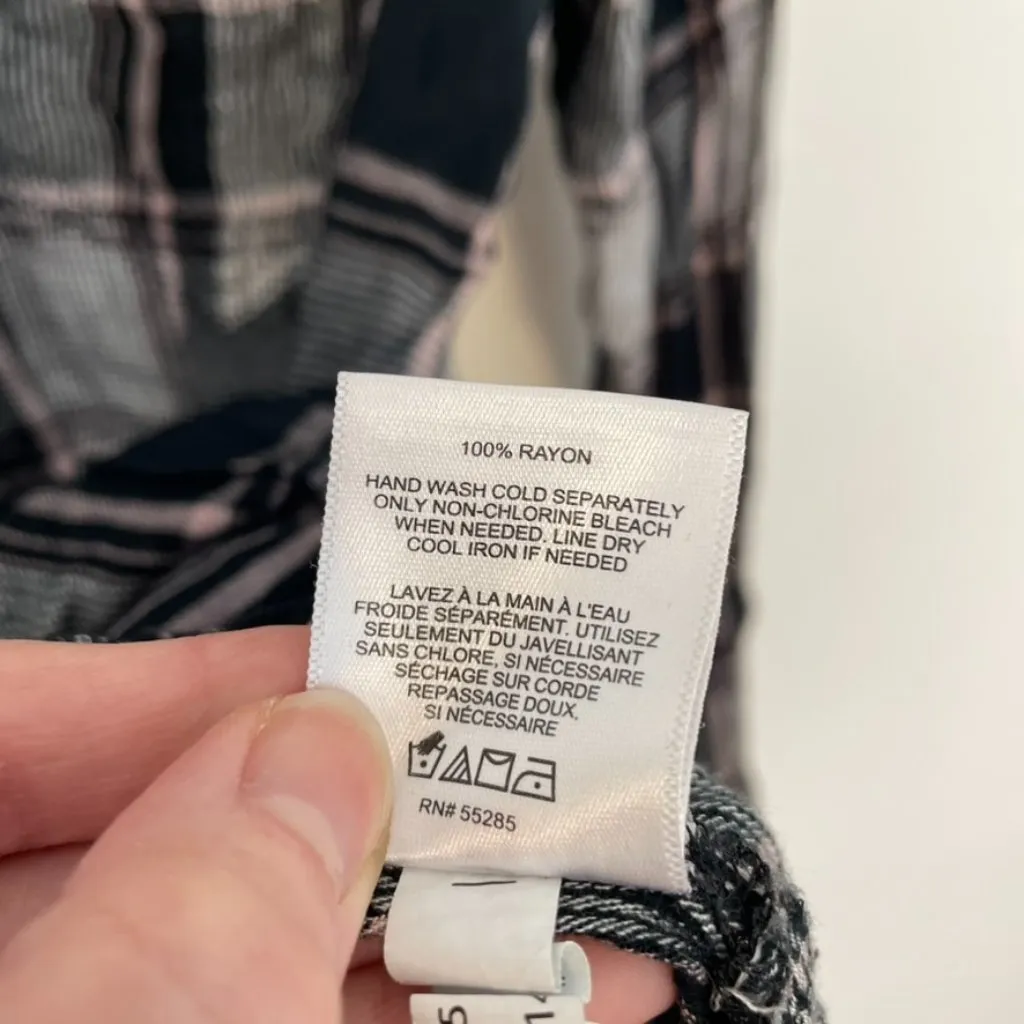 EXPRESS Patch Pocket Plaid Boyfriend Shirt Black White Flannel Button Down Tunic - Image 12