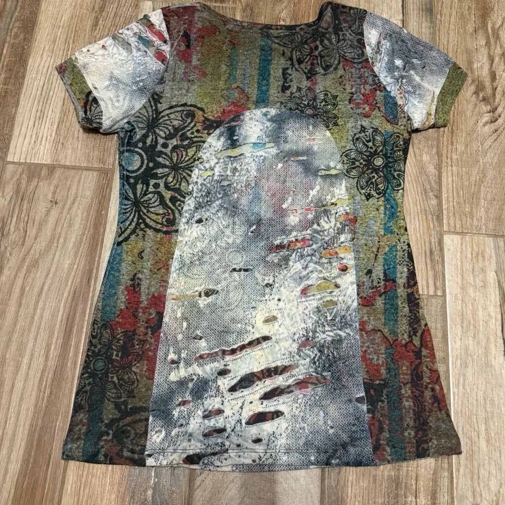 Daytrip from Buckle Colorful Top - Image 3