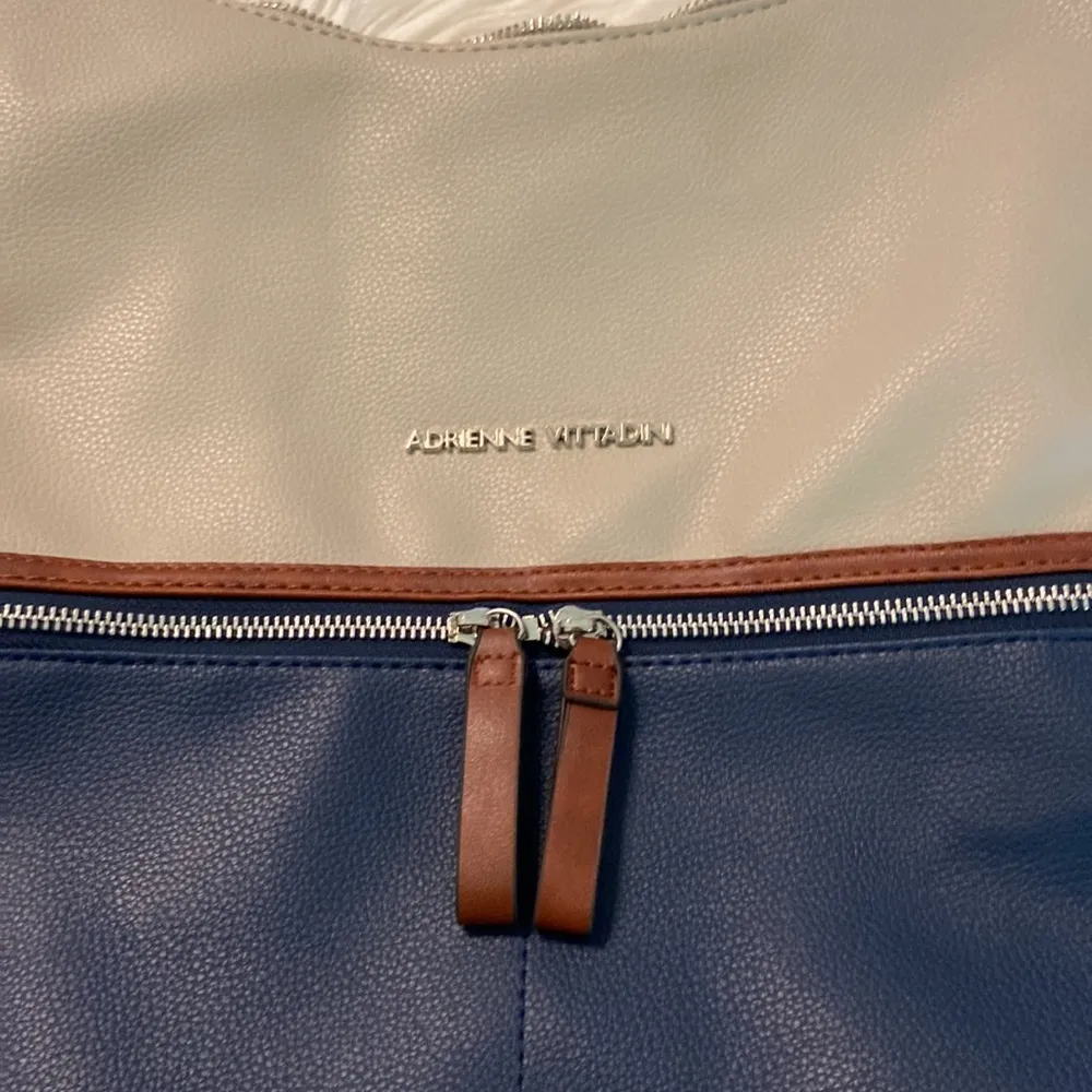 Adrienne Vittadini Purse/Bag large size it’s 13” long and 13” wide brand new - Image 13