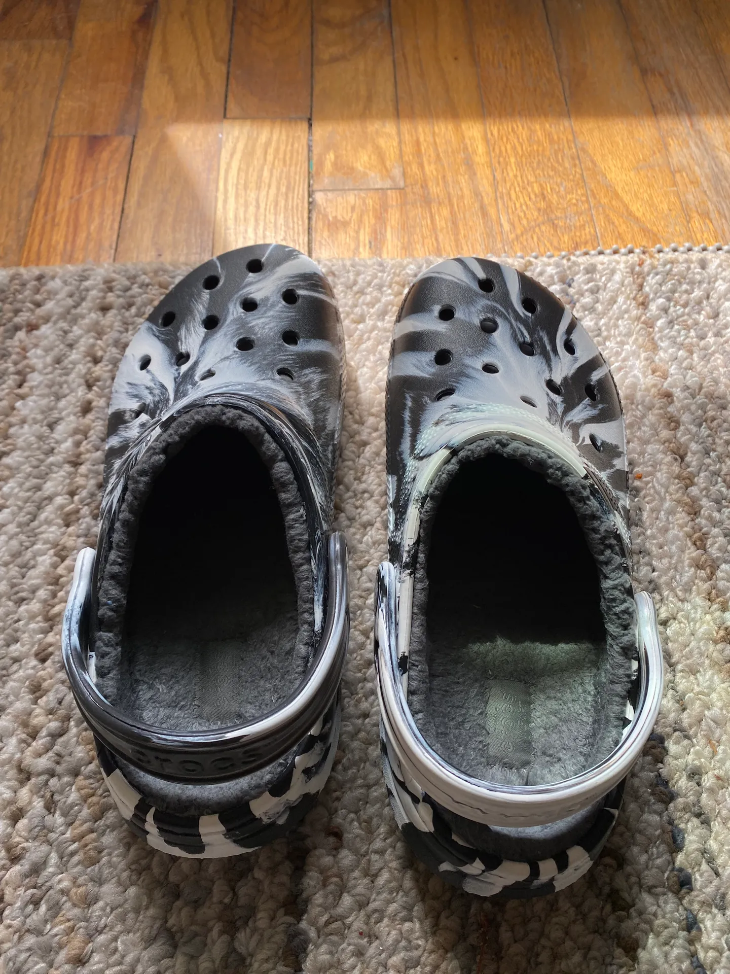 Crocs Black and White Marble - Image 2