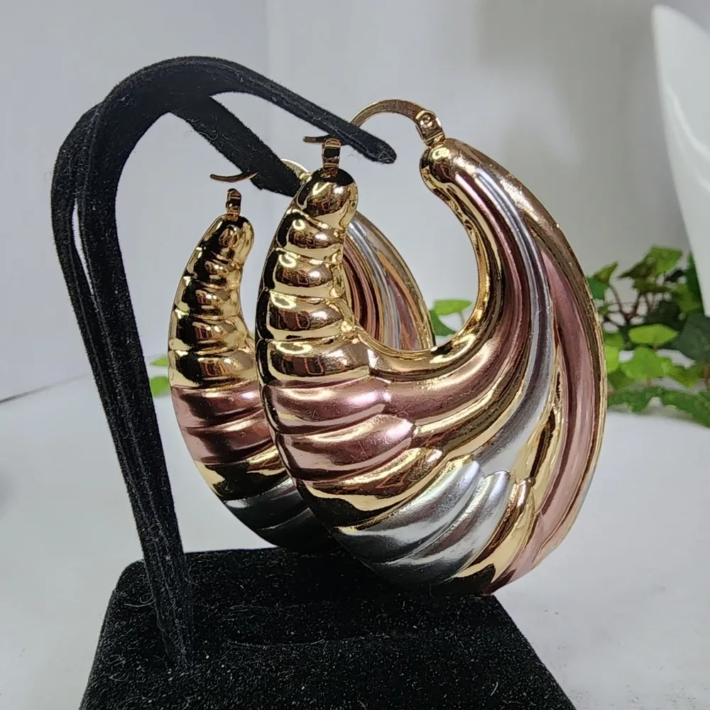 Tri Color Gold Wave Design Large Hoop Earrings New - Image 5