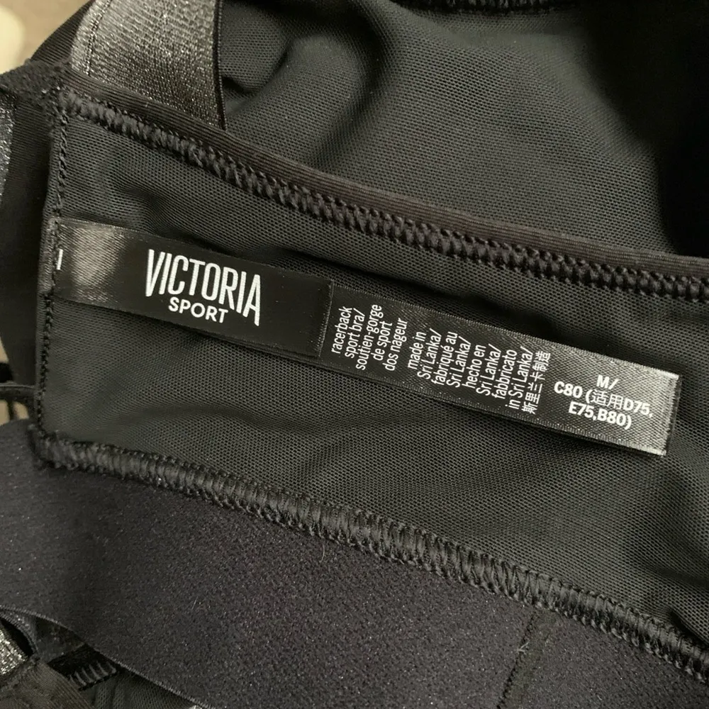 The Player Victoria Sport black size medium sports bra - Image 3