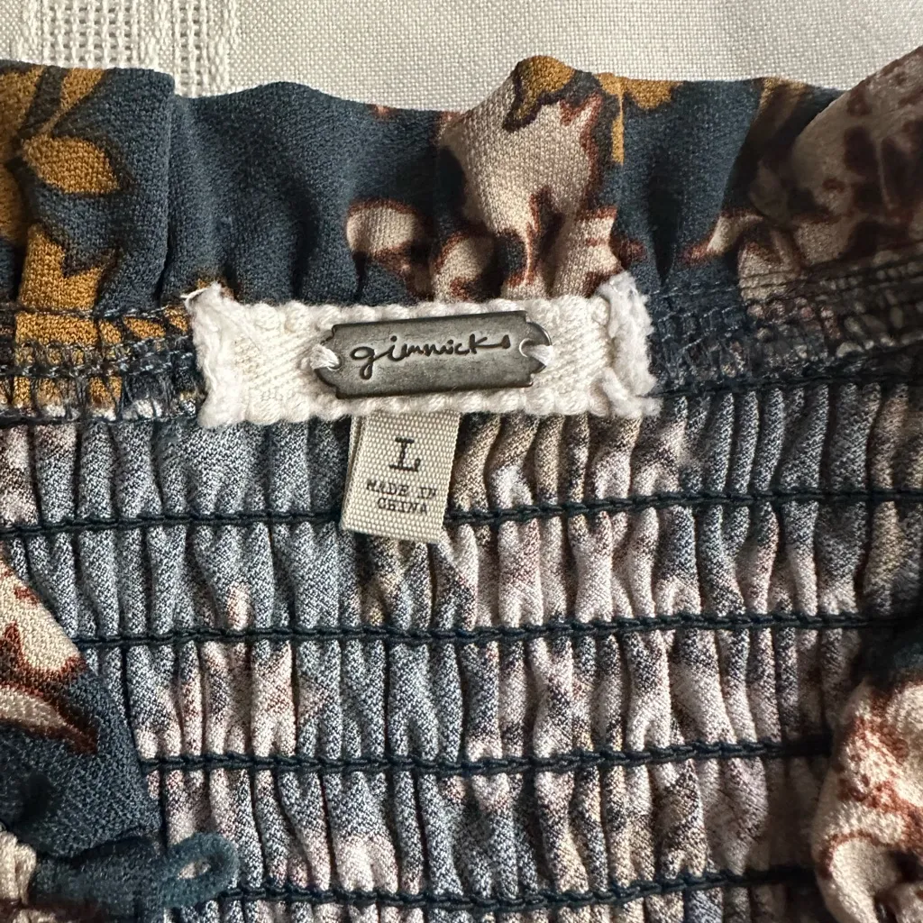 Gimmicks by BKE Floral Smocked Blouse in Teal and Brown - Image 15