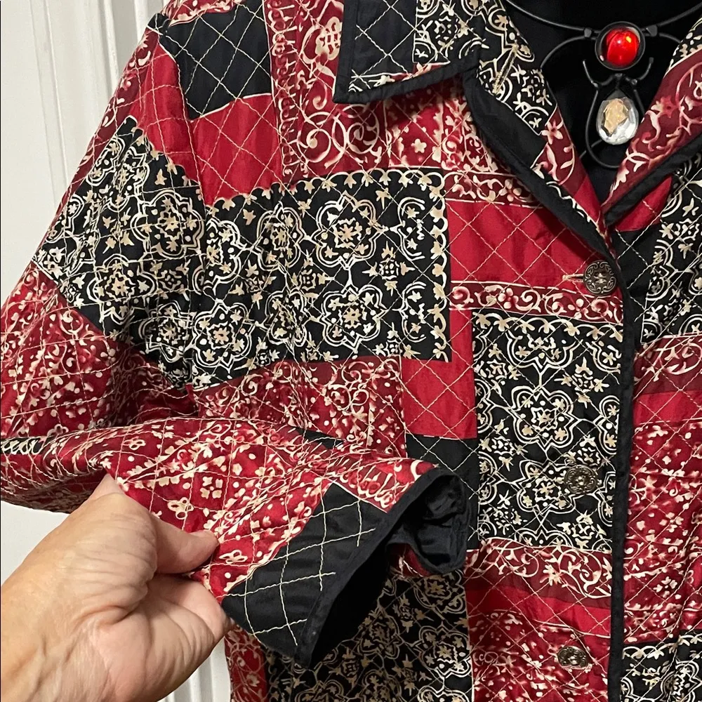 🍄🍄🍄BOGOHO 🍄🍄🍄Alfred Dunner Red and Black Silk Quilted Jacket-16P - Image 4