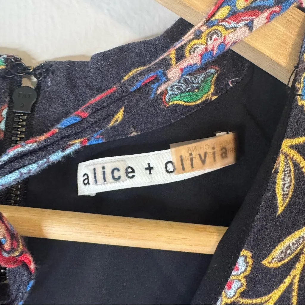 Alice & Olivia Macall Gloria Tapestry black floral bell sleeve romper size small - Image 7