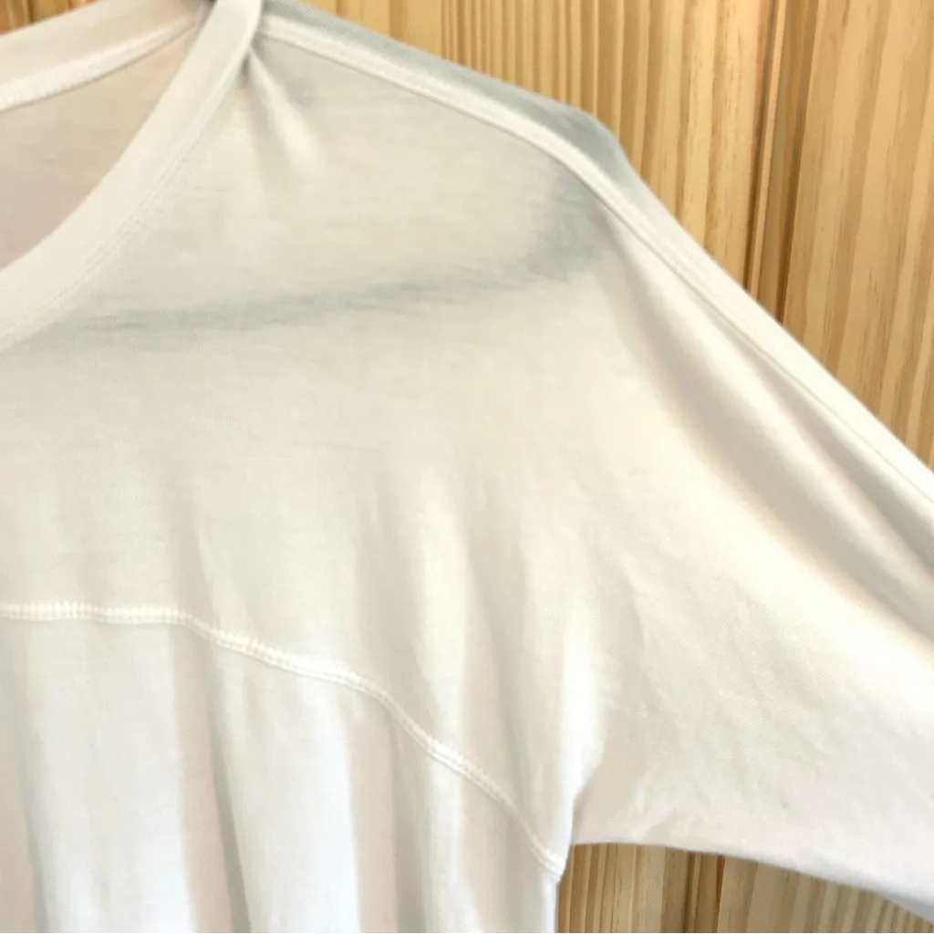 Lululemon Acadia Long Sleeve Solid White
High-Low Swing Tee. Probable Small. - Image 4