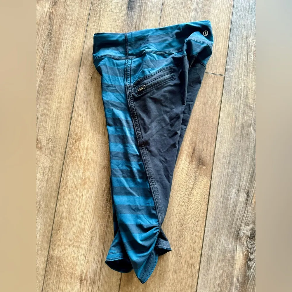 Lululemon Running Capris | Zipper and Waist Pockets | Size 4 | Like New | Stripe - Image 5