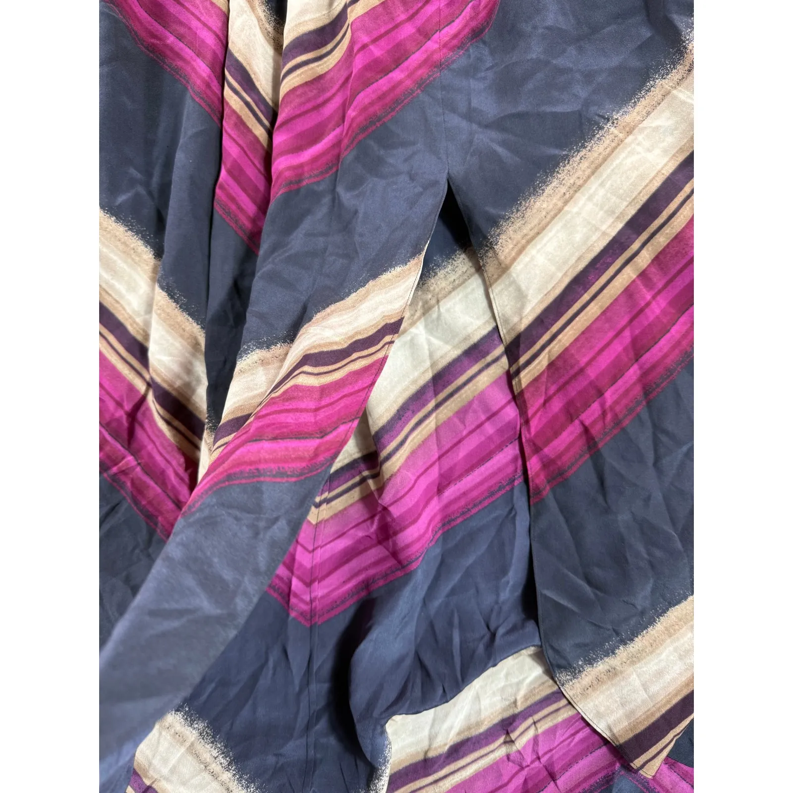 CURRER BELL 100% Silk Chevron Print Maxi Dress V Neck Smocked Waist Size S Soft Blue - Image 11