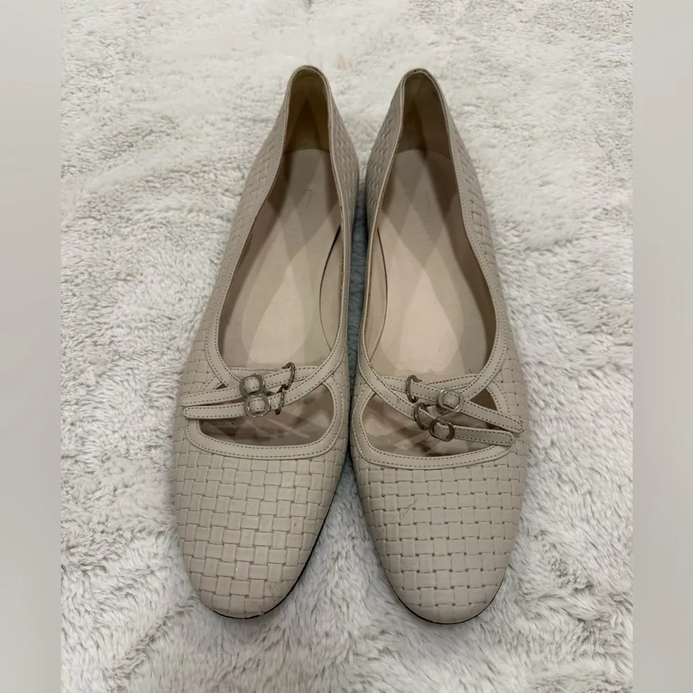 Anteprima Vero Cuoio Cream Flats with Micro Kitten Heel with Woven Texture Sz 38 - Image 3