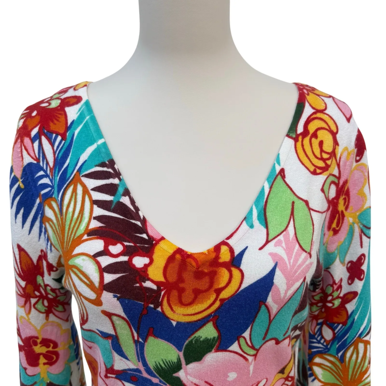 Boston Proper Top Sz M Bold Floral Print Stretch Split Sleeve Resortwear Vibrant - Image 5