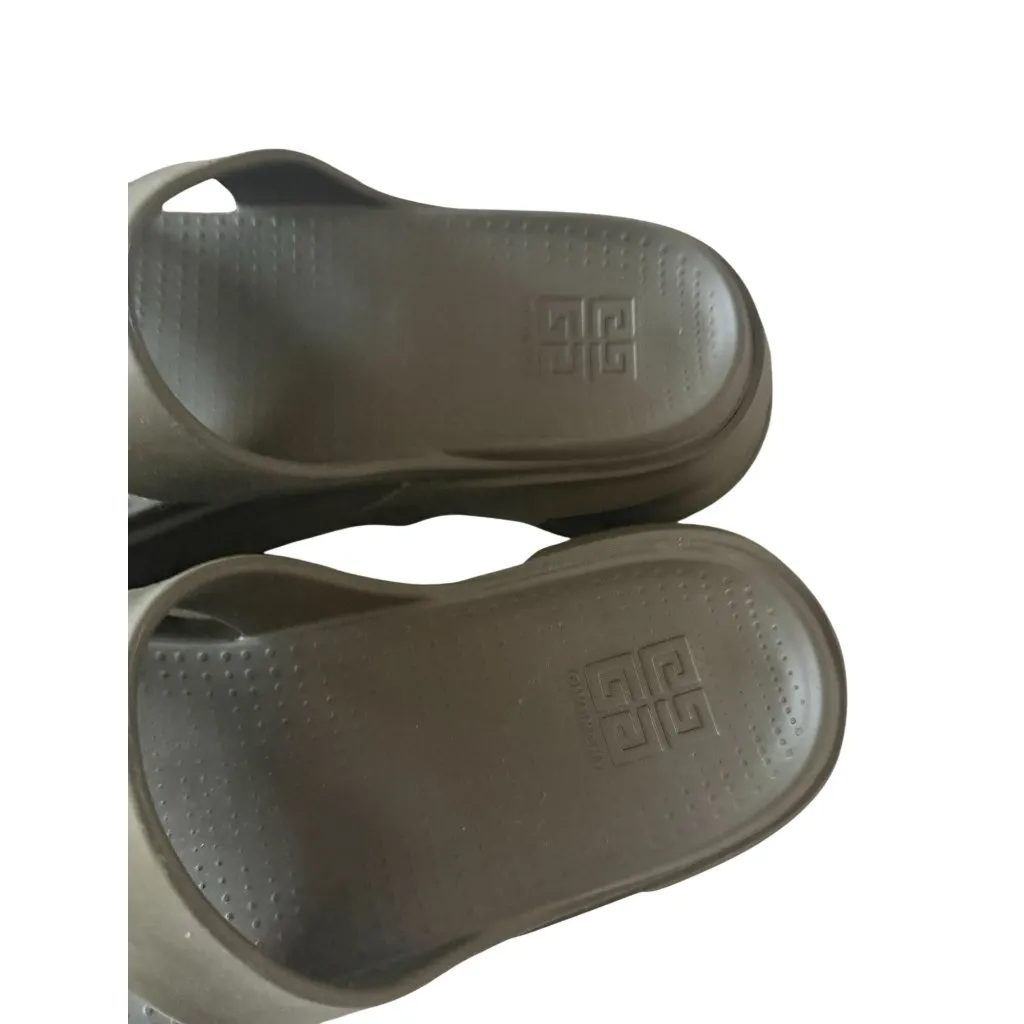 GIVENCHY Olive Green Marshmallow Slides Sandals Size 41 / 11 - Image 9