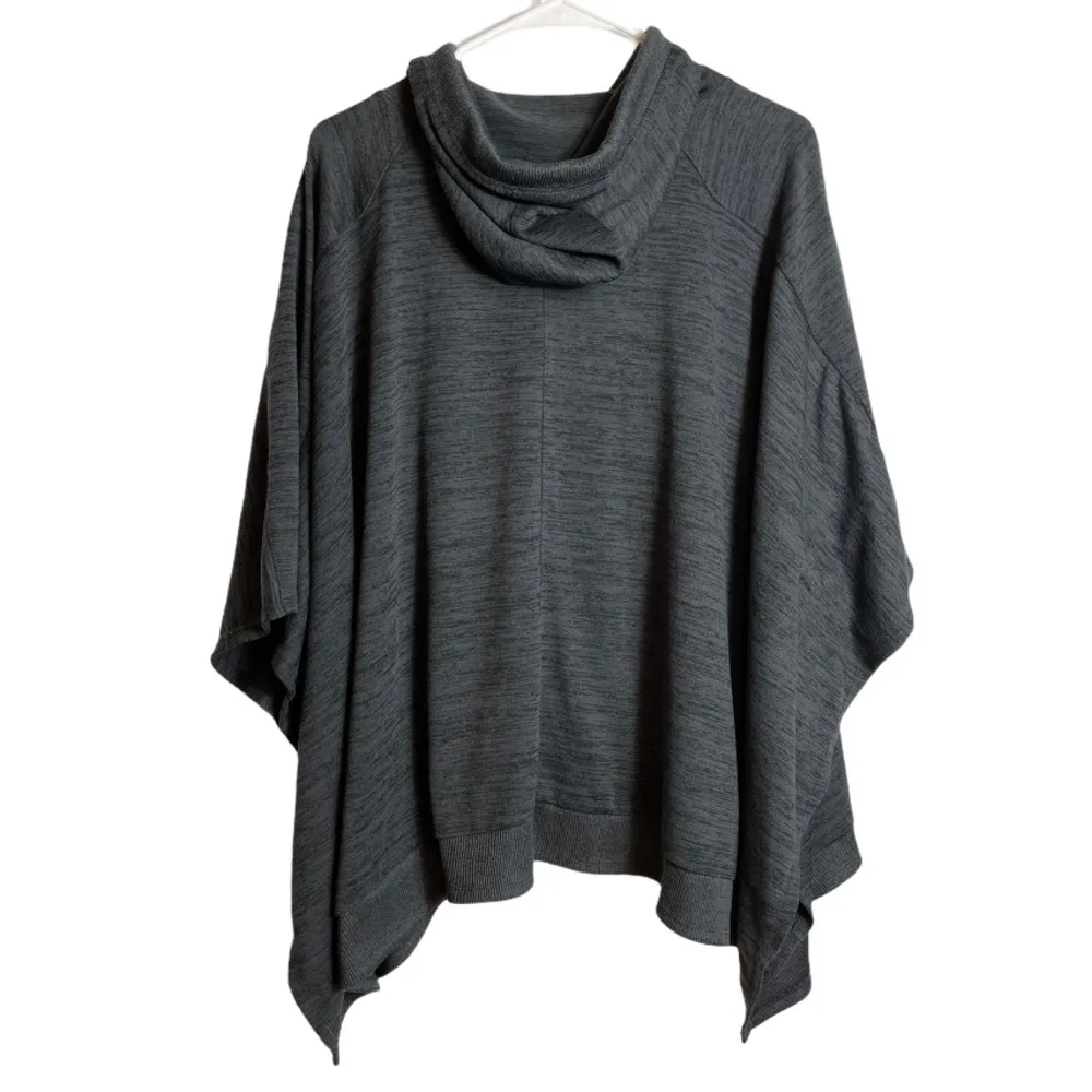 Athleta Blissful Poncho Charcoal Size Medium - Image 4