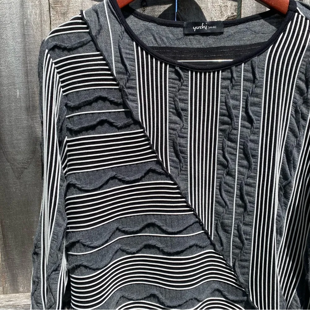 Yushi Black & White Asymmetrical Striped Tunic Size XL - Image 2