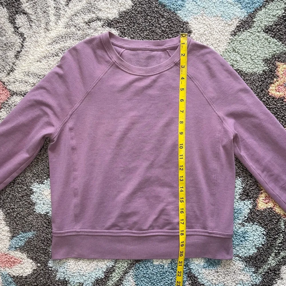 LULULEMON cropped pullover crewneck sweatshirt - Image 3
