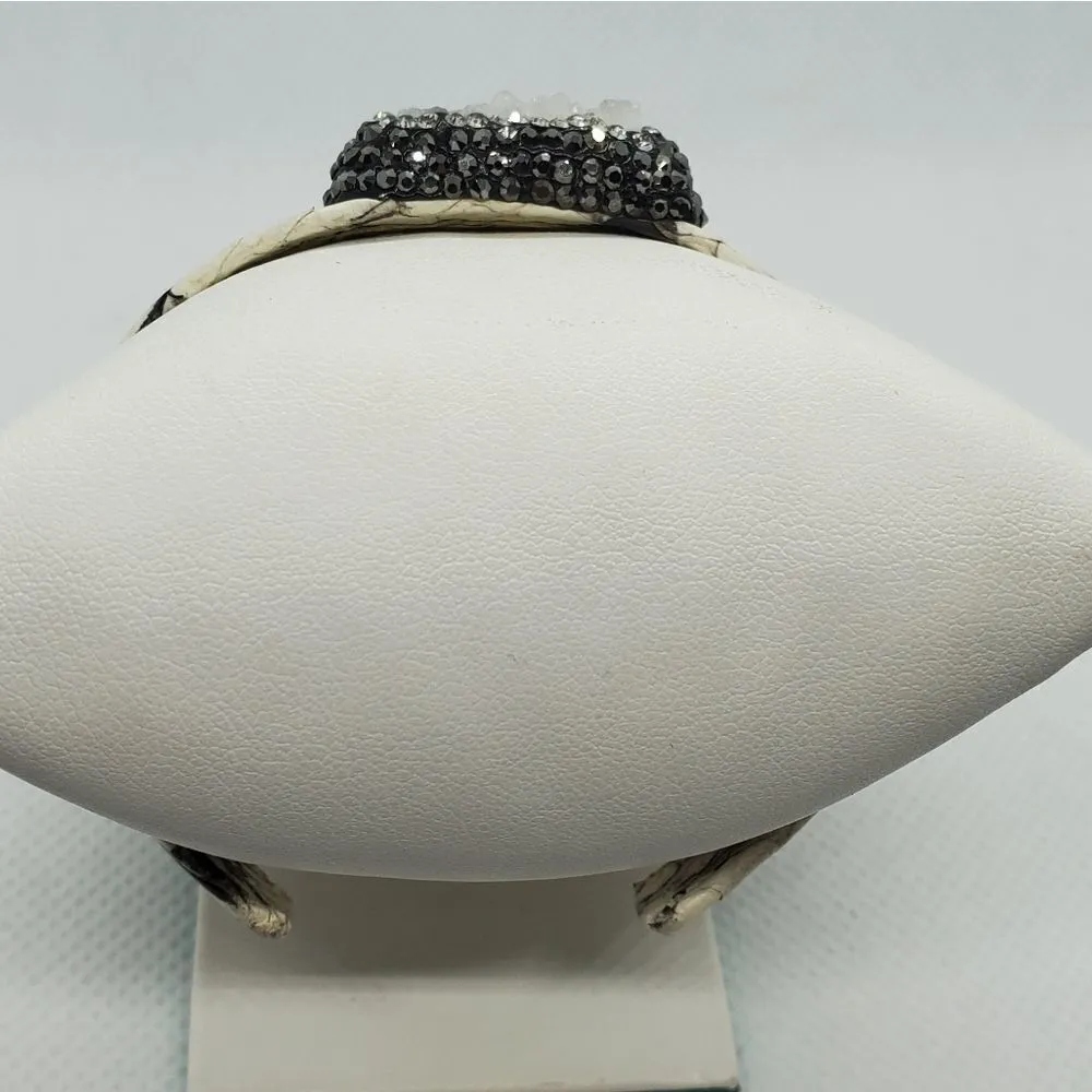 Unique White & Gray Bracelet & Ring Set - Image 10