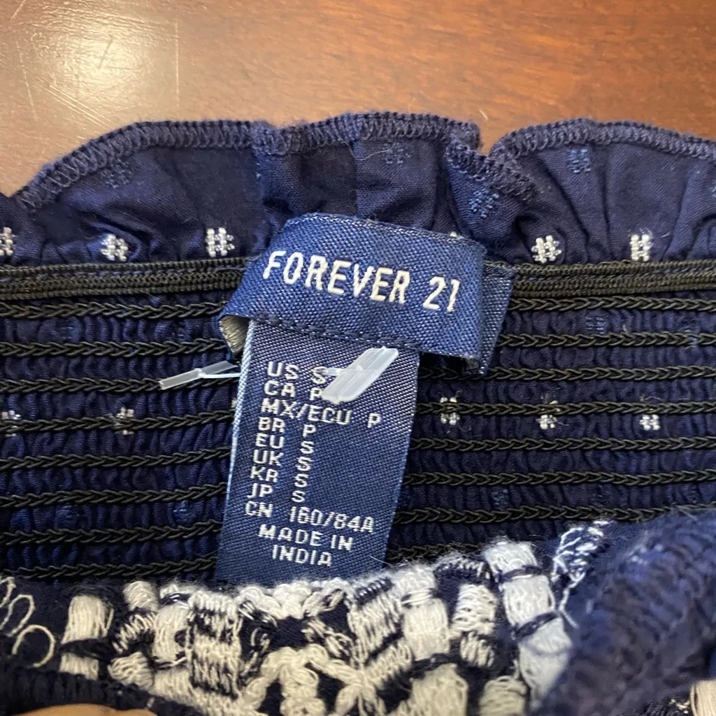 Forever 21 Womens Crop Tank Top S Small Embroidered Blue & White Boho Print - Image 4