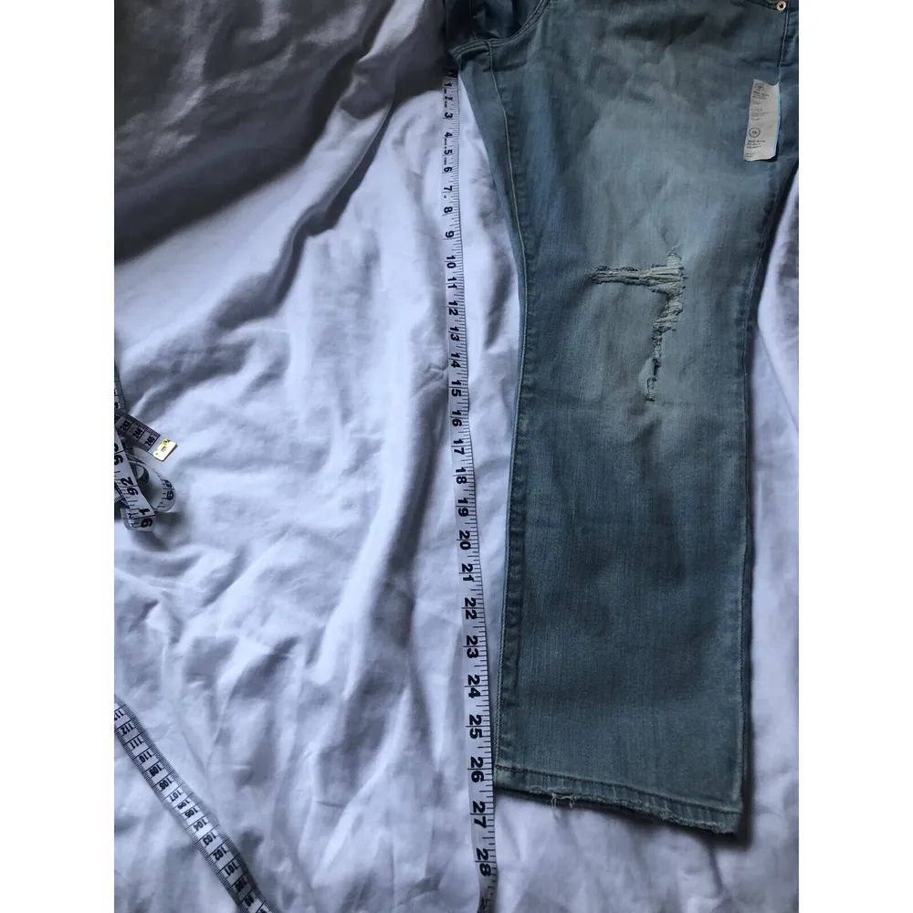 Universal Thread Womens Mid-Rise Curvy Skinny Jeans, Size 18/34Short Light Blue - Image 6