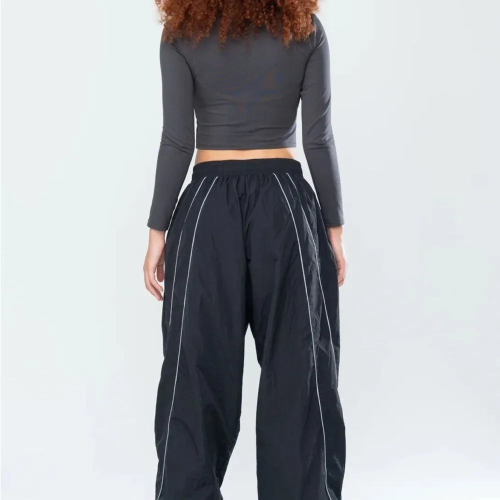 INAKA Tundra Cropped Long Sleeve Shirt Gray Small NWT - Image 3