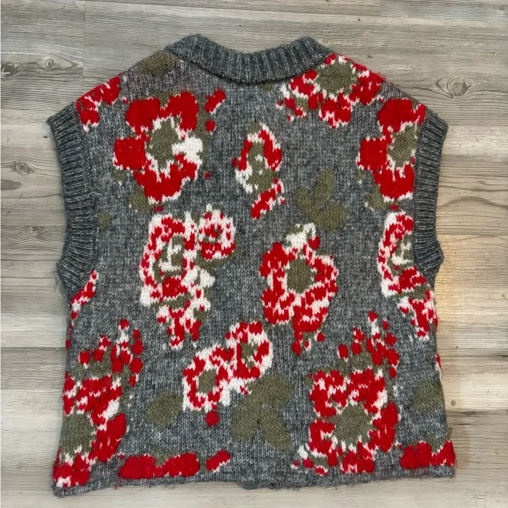 Zara Floral Jacquard Chunky Knit Vest Sleeveless Sweater size Small - Image 2