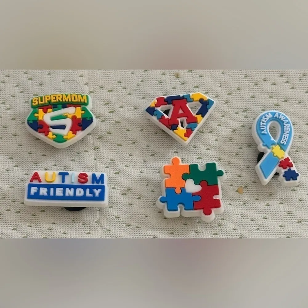 Jibbitz Autism Super Mom Croc Charms Set of 5 NWT Red Size undefined - Image 2