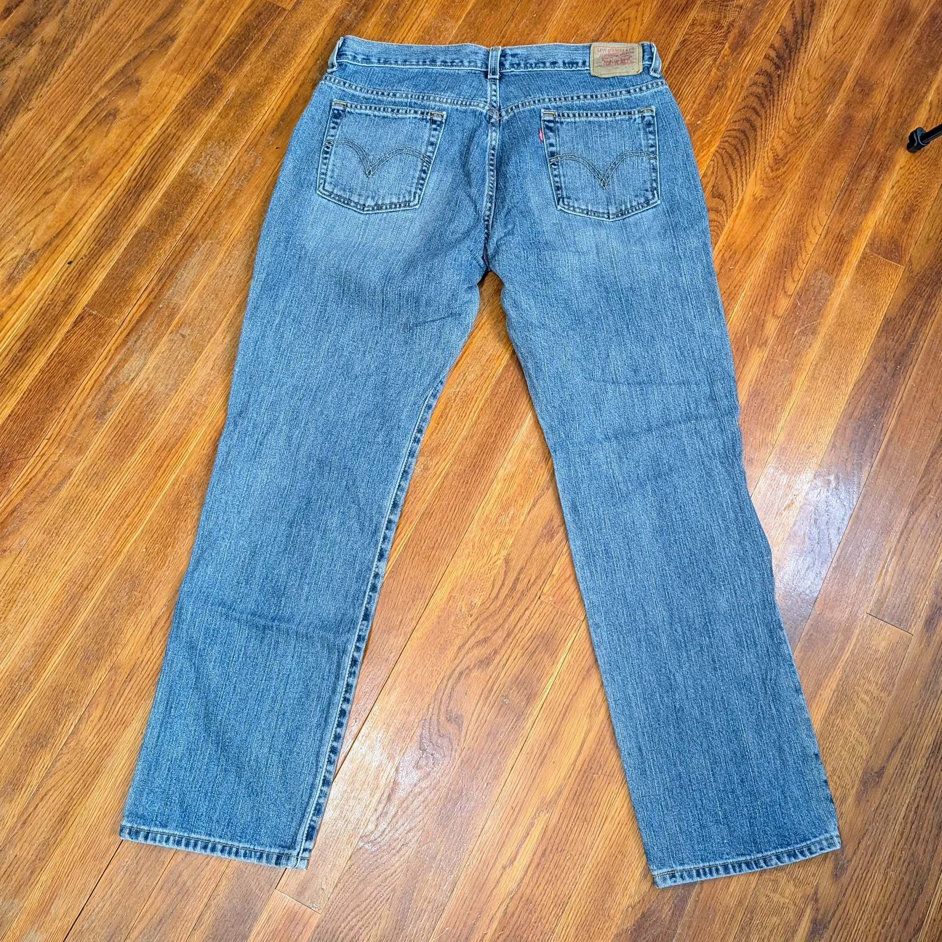 Levi's Women's 505 Medium Washed Jeans Size 16 Y2K Era - Image 2