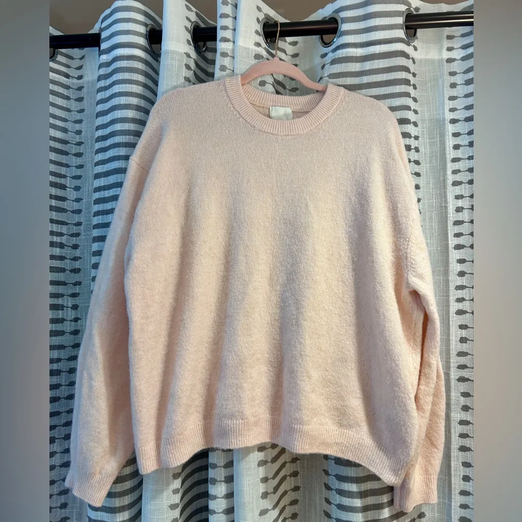 H&M Light Pink Crew Neck Sweater - Image 4