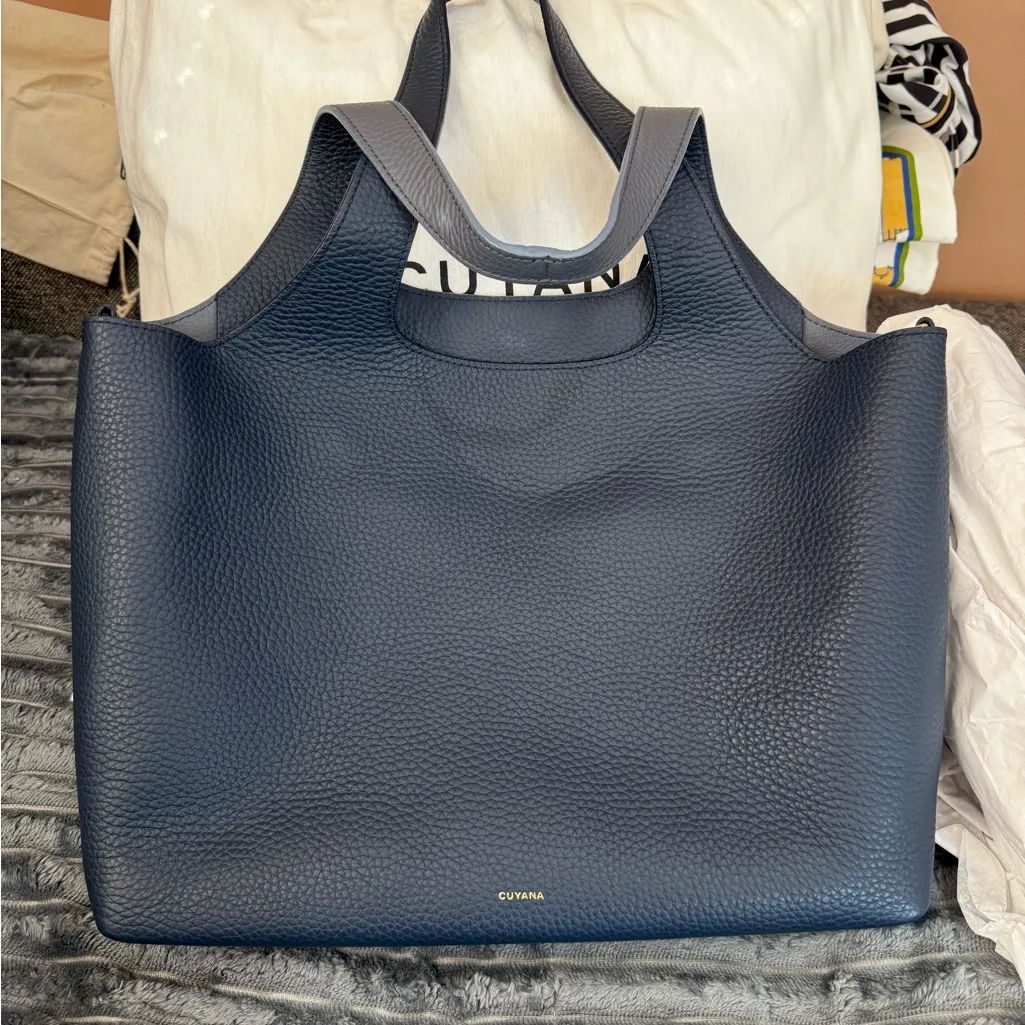 Cuyana System Tote 13 in V2 Zipper Pouch System Flap Bag Wide Strap Navy Set NWT Blue - Image 2