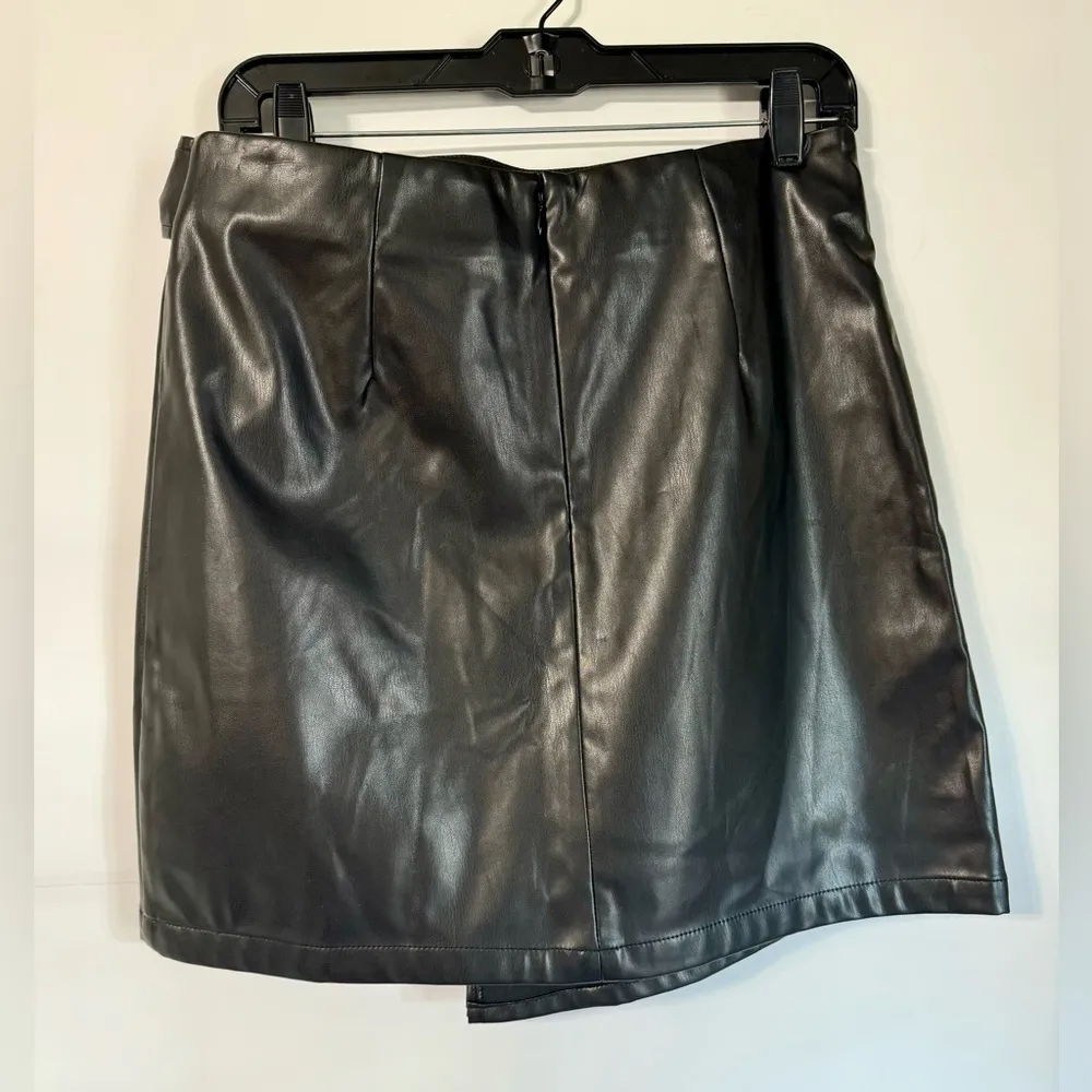 143 Story Faux Leather Tie Skirt Black Size L NWT - Image 3