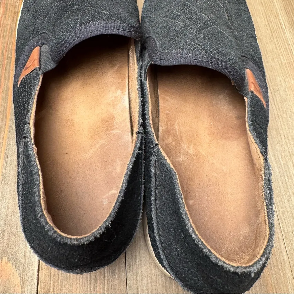 OluKai Womens 6.5 Black Snake Embossed Suede Leather Slip On Loafers Shoes - Image 5