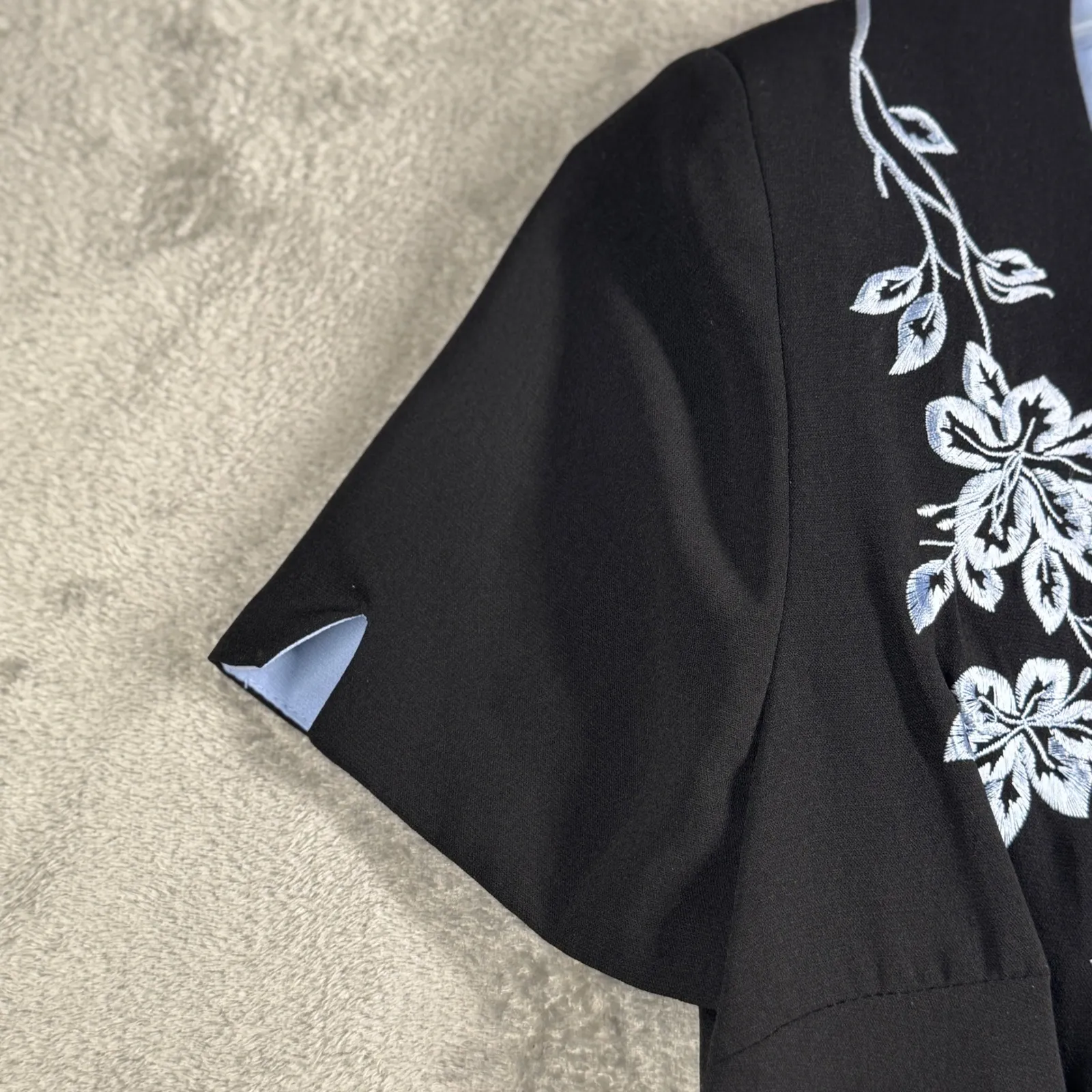 Dressbarn Dress Black Blue Floral Embroidered Button Front Midi Cottage Womens 8 - Image 4