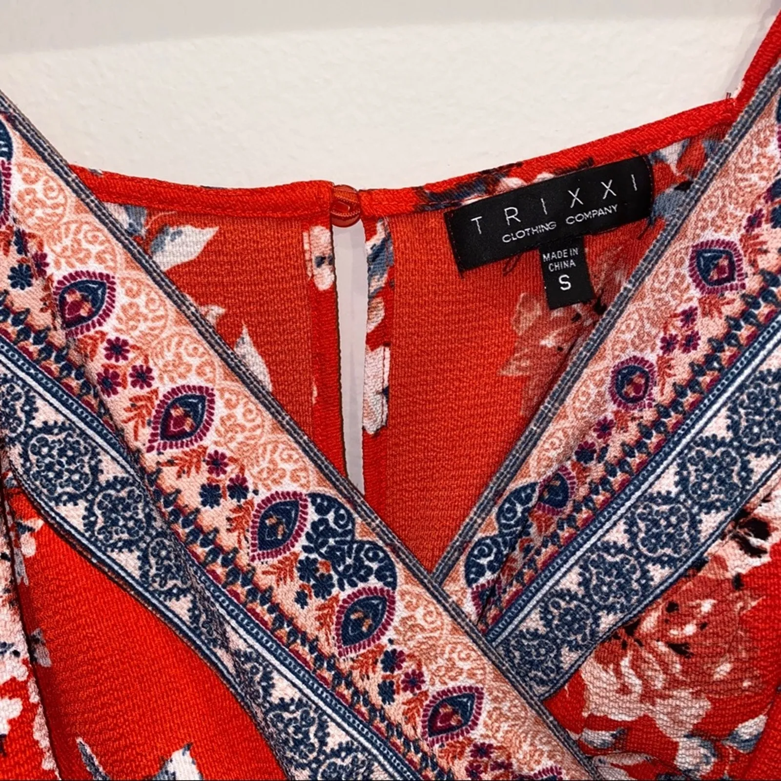 Francesca’s Collections Orange Red Floral Wide Leg Midi Jumpsuit Size Small - Image 3