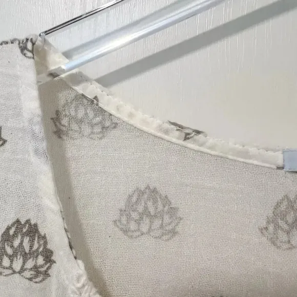 EBERJAY Breezy Weave Cover-up in Lotus Bloom Natural & Sage Grey and‎ size M/L - Image 4