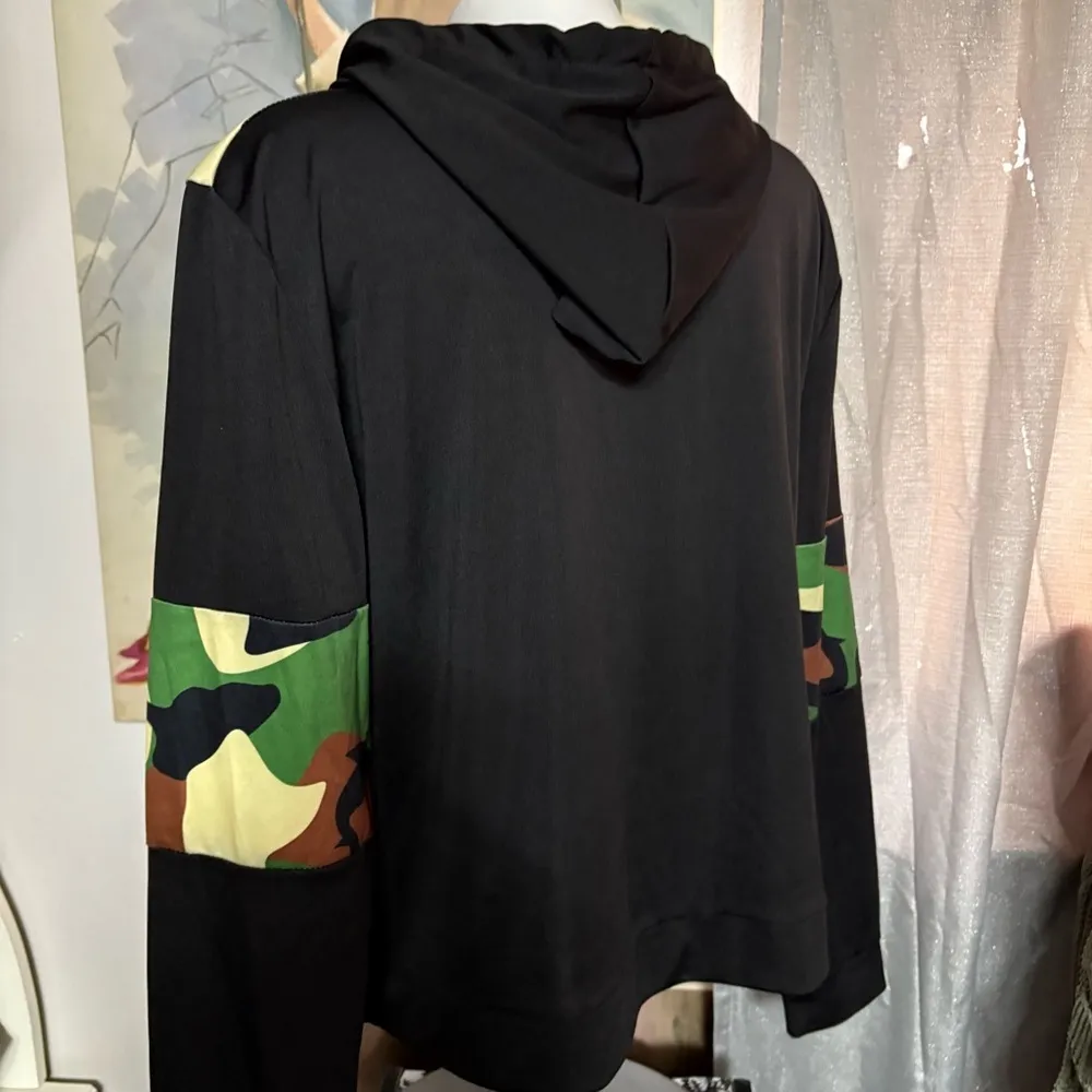 Women’s Plus Size Camouflage Color Block Hoodie - Image 8