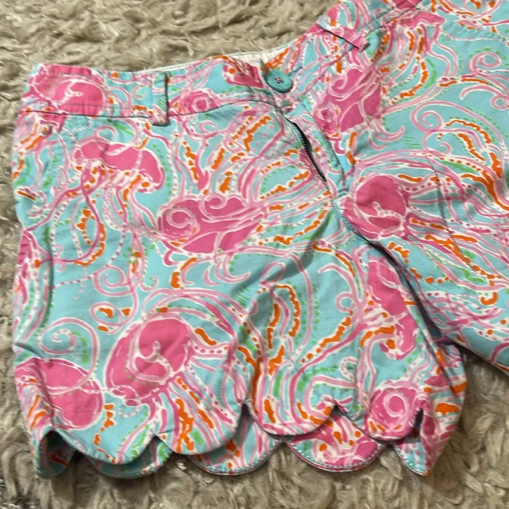 Lilly Pulitzer buttercup scallop shorts size 2 blue pink jammin be jelly - Image 2