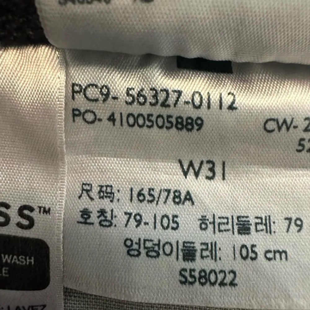 Levi's Premium Shorts Womens Black Denim Cut Off Pockets Flat Front Button Fly - Image 7