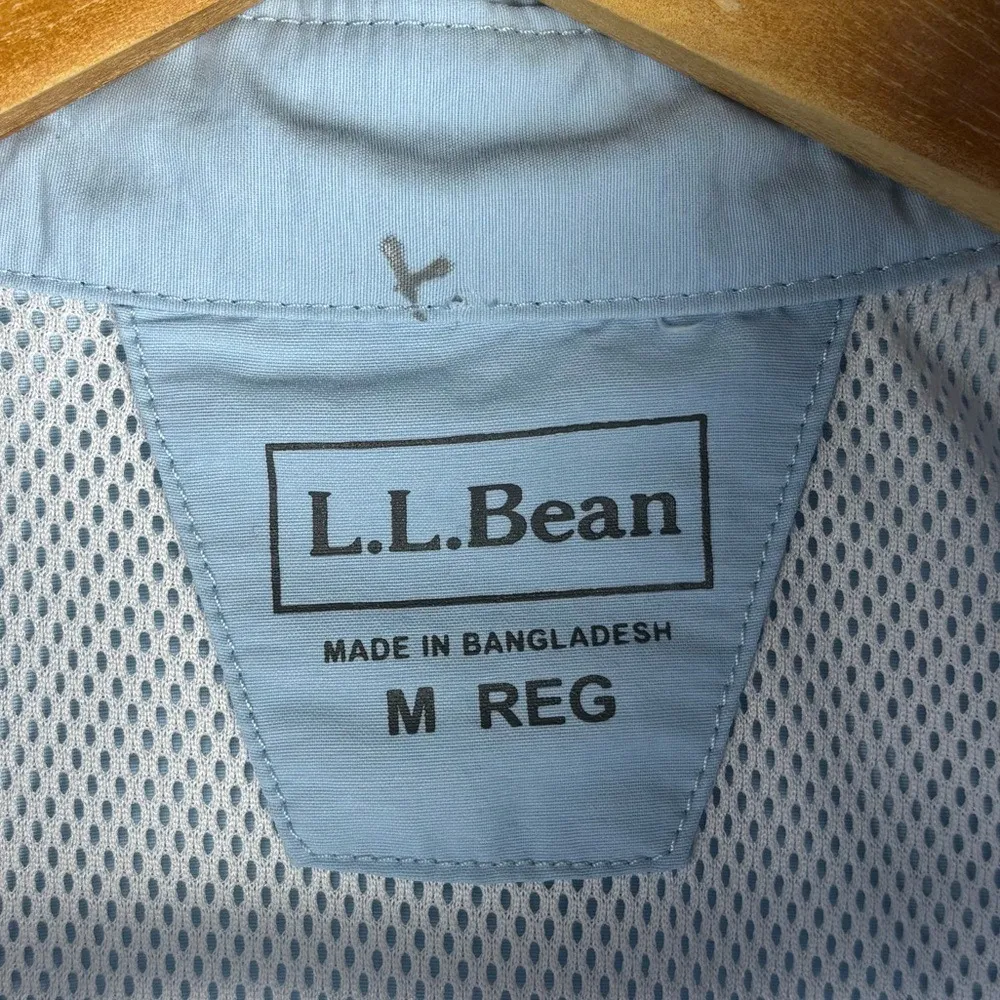 LL Bean Women's M Vented Button Up Light Blue Hiking Fishing Tank Shirt Nylon‎ Size M - Image 8