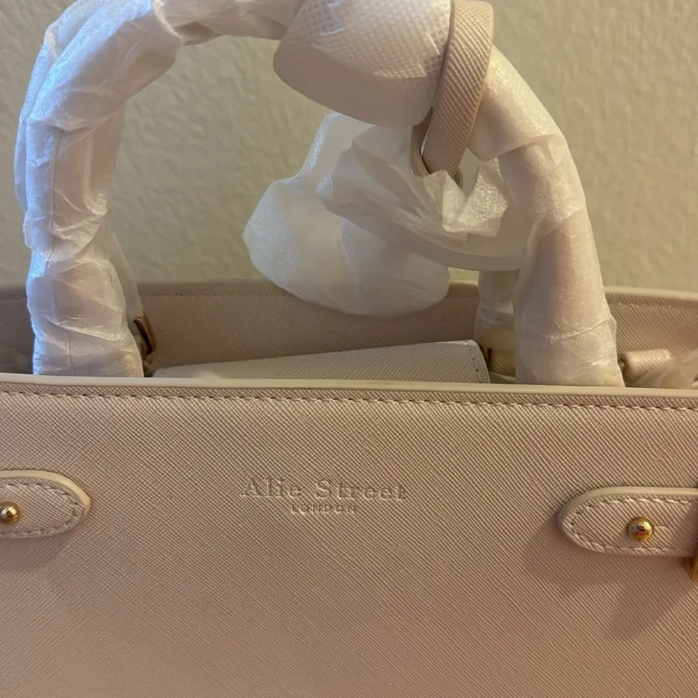 Derby Occasion Handbag - Image 2