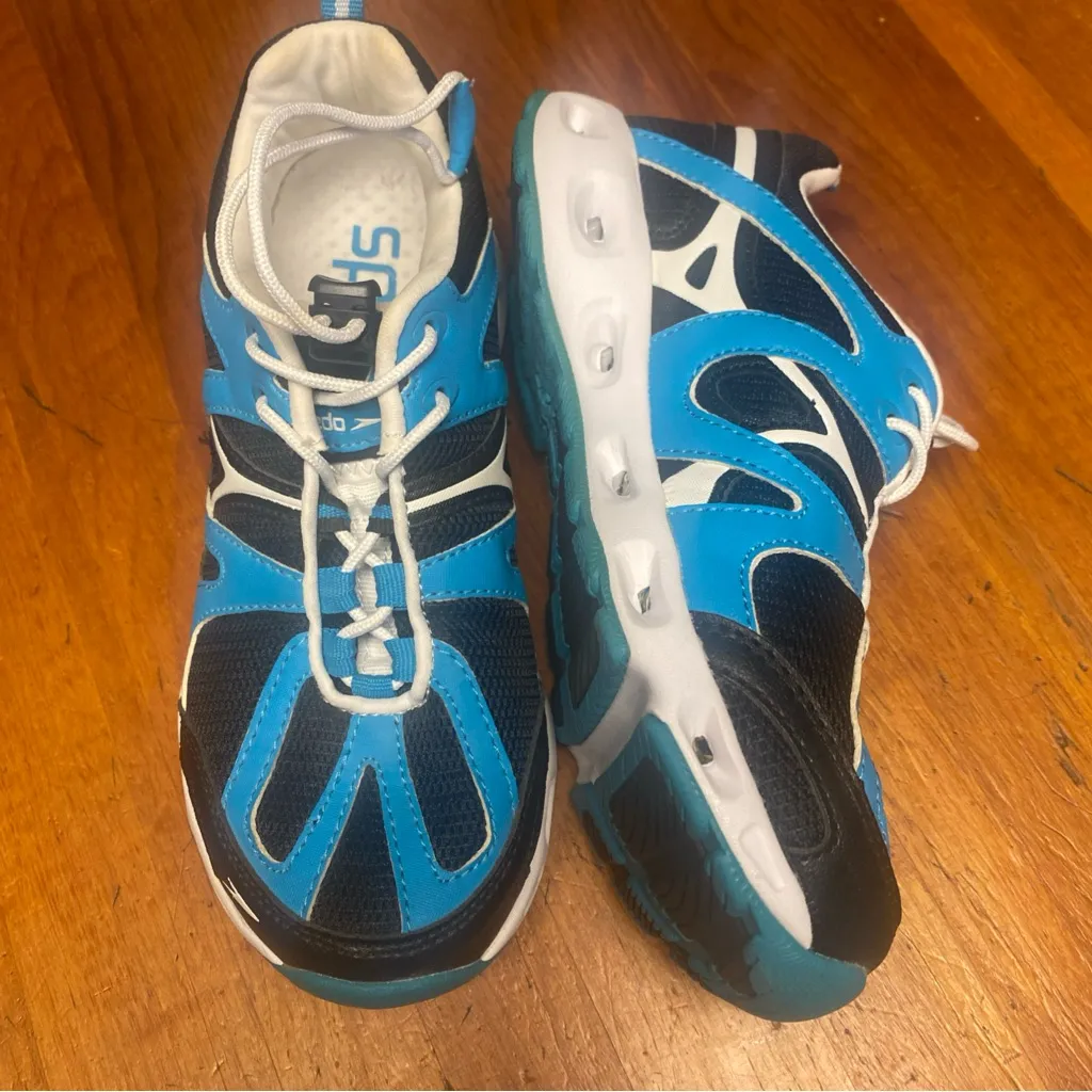 Speedo Womens Hydro Comfort 4.0 Blue and Black Athletic Aquatic Shoes - Image 2