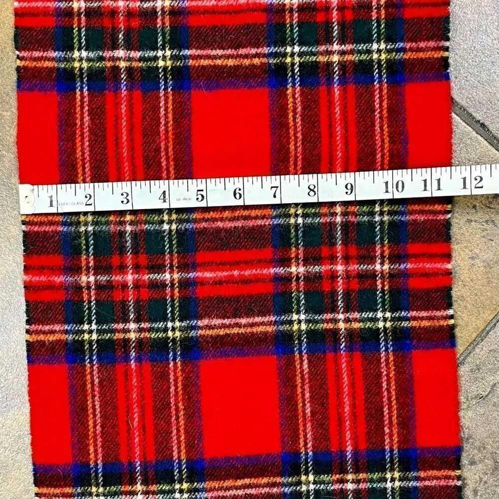 Johnston of Elgin The Scotch House Plaid Lambswool Scarf Red - Image 3