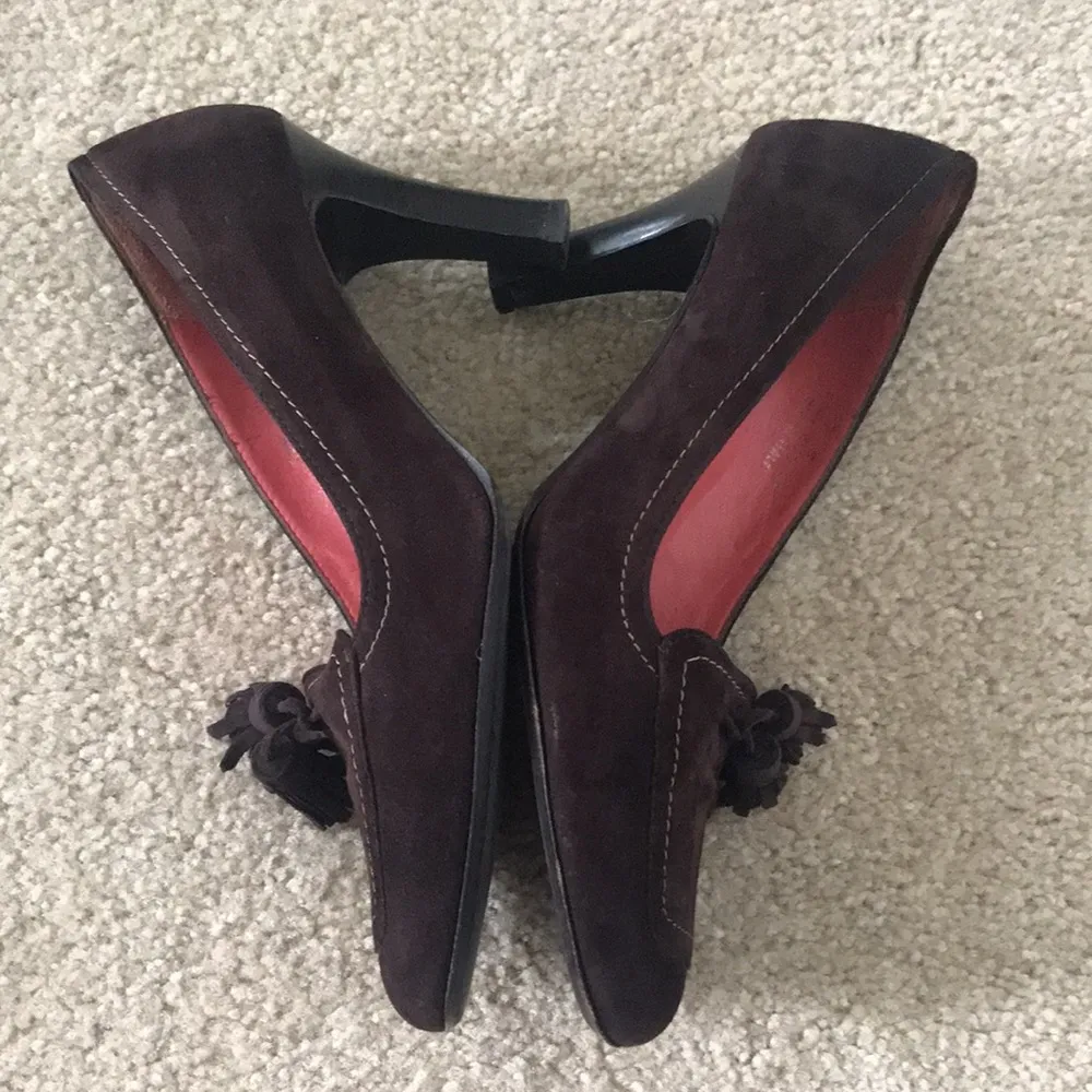 Coach Brown Suede Tassel Pumps sz 7 - Image 8