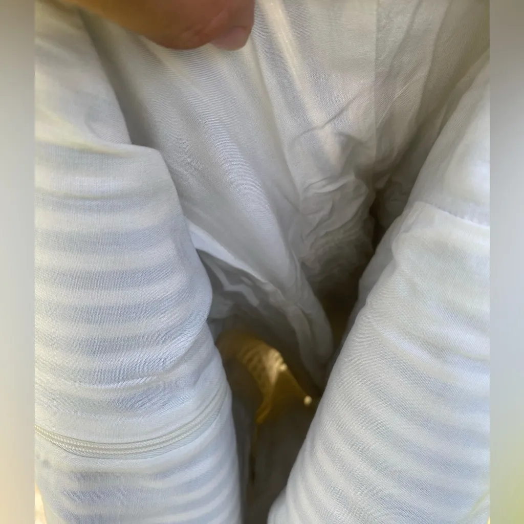 SUGARLIPS - Black and Cream Off the Shoulder Romper. Size XS - Image 16