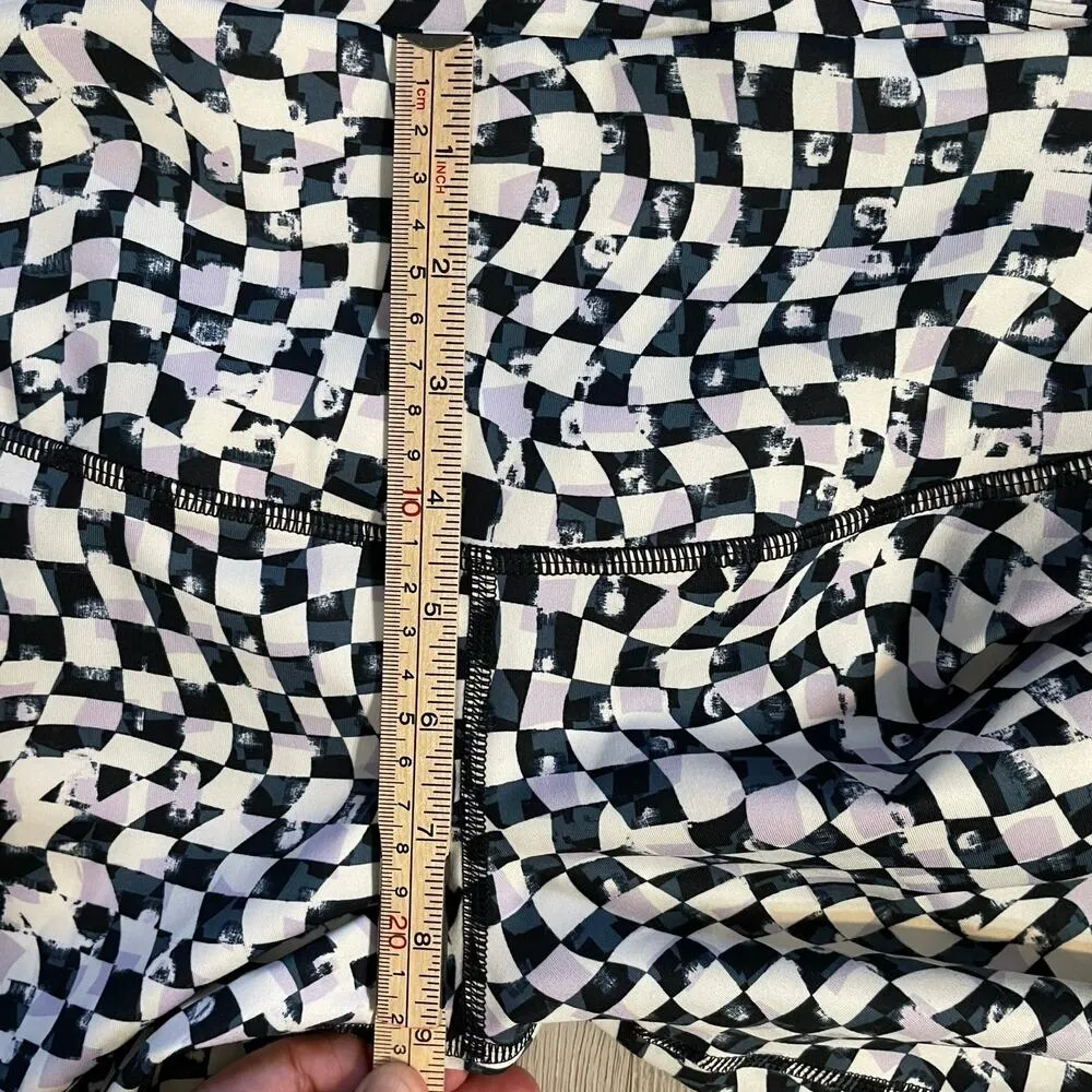 NWT Brooks spark tight size XS speed check black and white. - Image 7