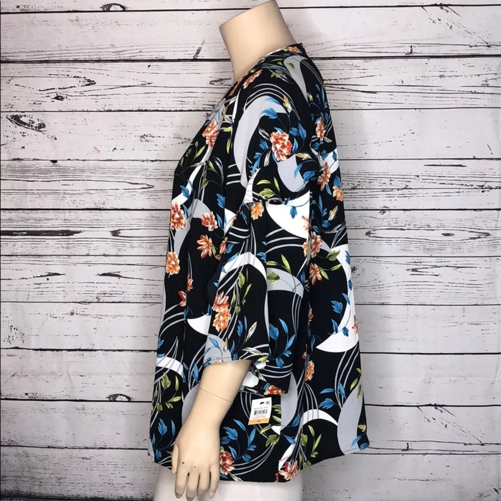 Alfani Woman NWT Size 3X Crescent Moon Floral Print Ruffle V-Neckline Blouse Top - Image 3