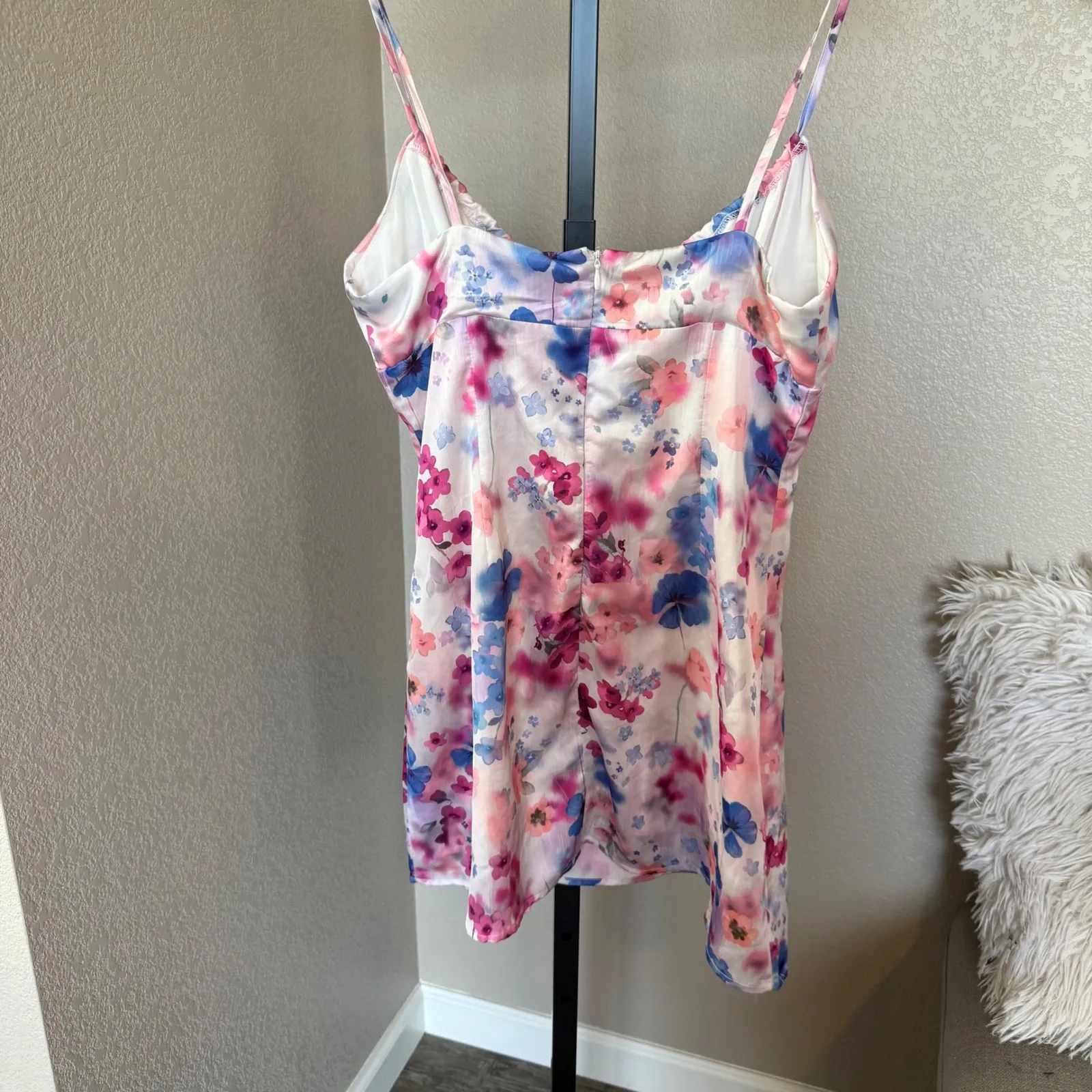 Showpo Floral Mini Dress‎ Womens Size 8 (M) Pink - Image 3